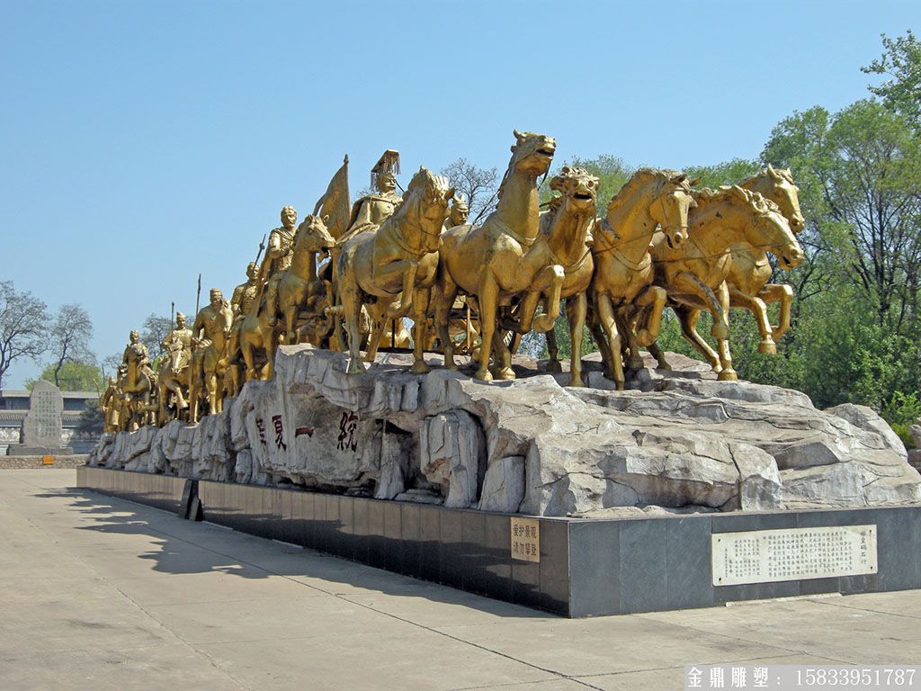 古代皇帝出征铜雕，广场群雕